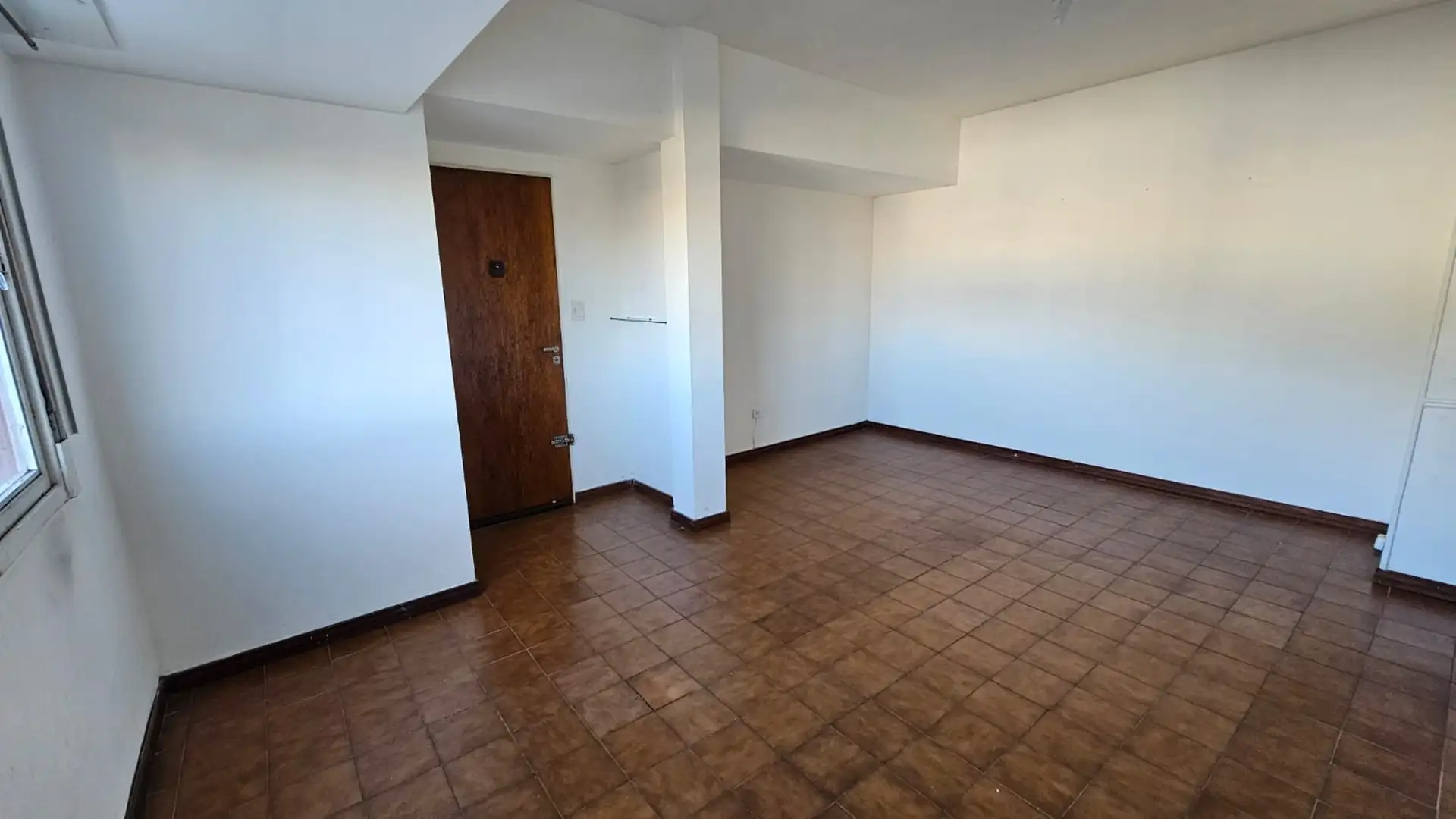 Depto 2 amb, 40m² con balcón saliente — San José