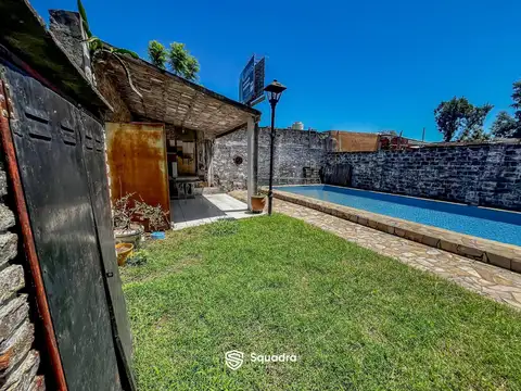 Casa 6 ambientes con 2 baños