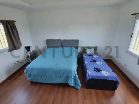 Casa en venta en La Plata de tres dormitorios con pileta
