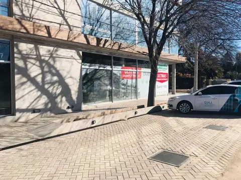 Local en Alquiler en Funes, USD 2.000