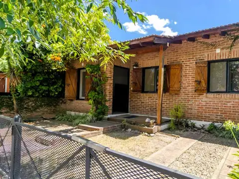 CASA EN VENTA 4 AMB - ALTOS DE PACHECO