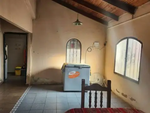 AMPLIA CASA INTERNA A REFACCION EN GUADALUPE.