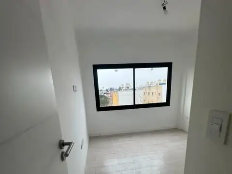 Departamento en Alquiler en Villa Luzuriaga, $ 550.000