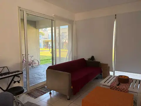 Departamento en Alquiler con 1 cocheras