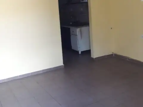 VENTA CASA AMPLIADA o 3 MONOAMBIENTES EN LA PUNTA