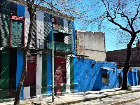 LOCAL -VIVIENDA  Y DEPOSITO-EX BAR NOTABLE "LA BUENA MEDIDA"