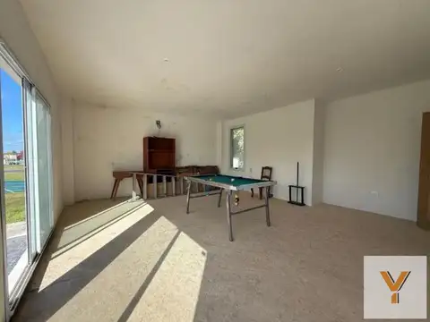 Casa 5 ambientes con 3 baños