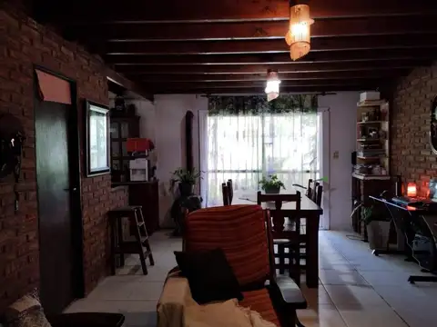 Casa 4 ambientes con 3 baños