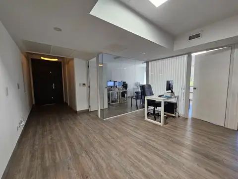 Venta excelente Oficina Corporativa