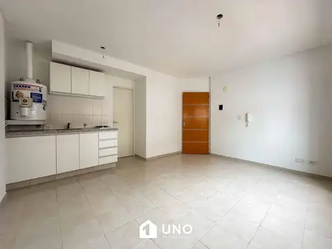 1º de Mayo y Mendoza - Dpto Monoambiente.