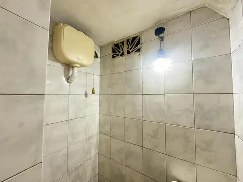 Local en Alquiler en Valentin Alsina, $ 700.000