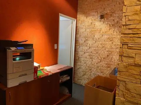 Oficina 3 ambientes con 1 baño