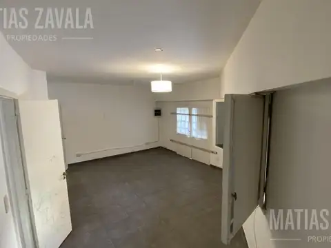 Magnifica OFICINA en Esquina - SIN EXPENSAS - Zona Comercial UNICO  