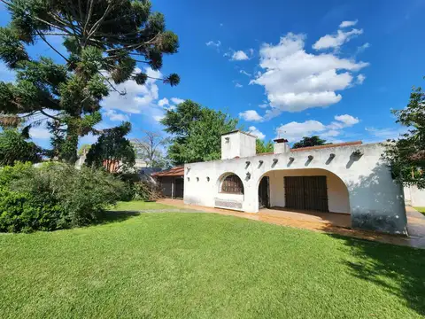 VENTA CASA QUINTA A REFACCIONAR ADOLFO SOURDEAUX