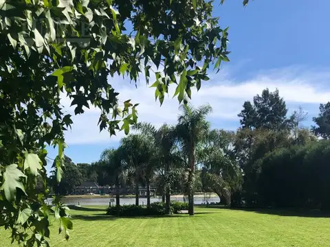 El Lauquen con fondo al Lago!!