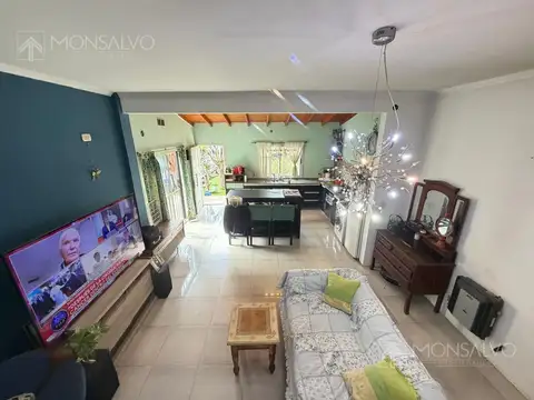 Depto Tipo Casa 4 ambientes con 2 baños