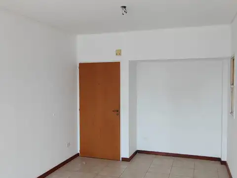 Departamento 2 ambientes y medio en alquiler, Villa Ballester (excelente ubicación).