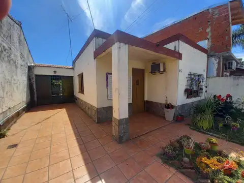 2 CASAS sobre lote Propio. Apto varios usos. Del Viso, Pilar