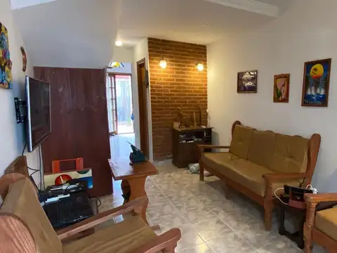 Depto Tipo Casa en Venta de 2 dormitorios