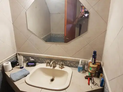 Depto Tipo Casa 4 ambientes con 2 baños