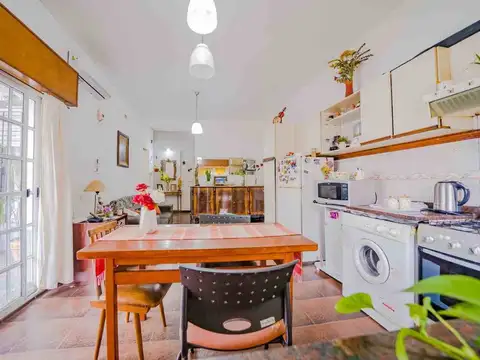 Casa en Venta con 3 cocheras