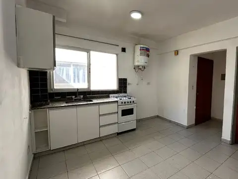 Departamento Monoambiente Dividido con balcón en Alquiler a 1 Cuadra de la Universidad de Morón