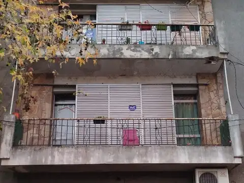 LOCALES+DEPOSITO+GRAN TERRENO+CASA