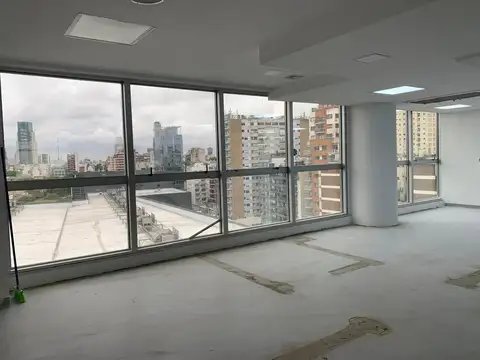 Oficina luminosa en alquiler en Palermo
