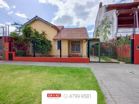 Chalet 3 dormitorios Venta - Olivos-Golf