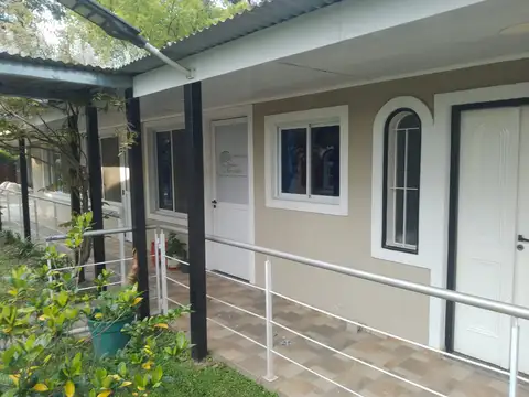 Casa en Venta con 3 cocheras