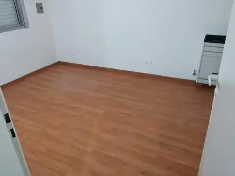 ALQUILER departamento en complejo cerrado.