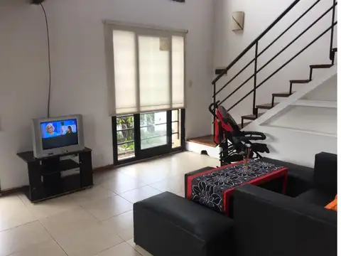 Laprida 328 , Piso 1