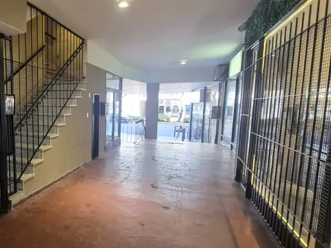 Oficina de 37m² Al Lado de La Municipalidad de Vicente Lopez. Mucho Sol