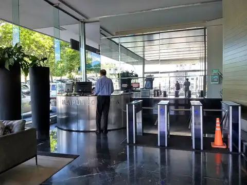 Oficina en Venta con 3 cocheras