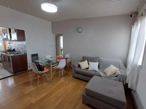 Cayetano Silva 3500, Piso 2