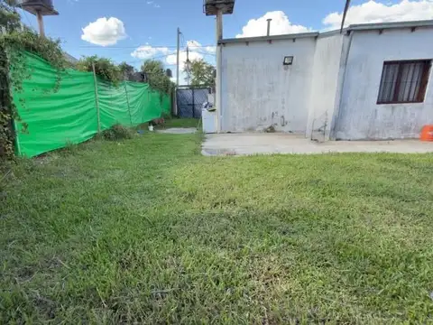 VENDO. Casa en calle Los Álamos - La Bianca. Concordia, ER.