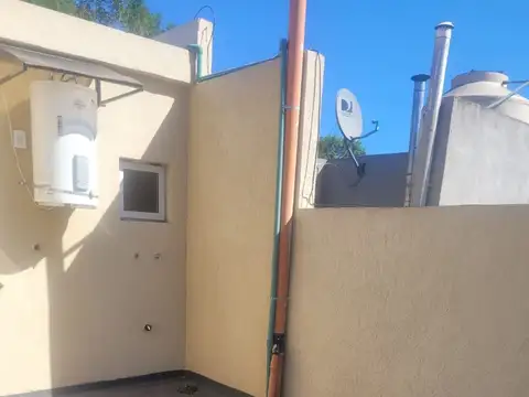 Depto Tipo Casa en Venta con 1 cocheras