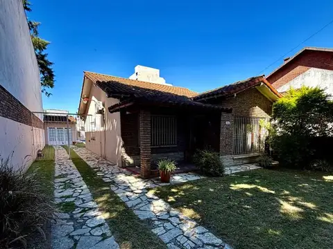 CASA EN VENTA -EXCELENTE UBICACION
