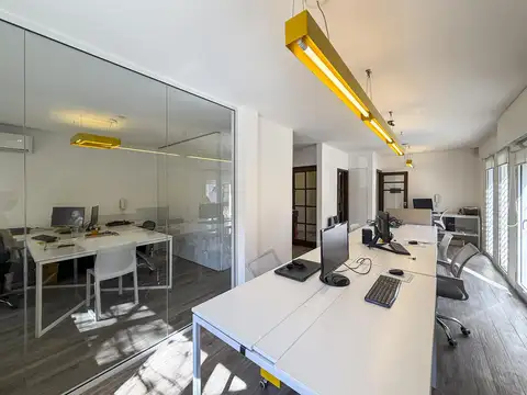 Oficina en PA de diseño con terraza exclusiva en Lourdes