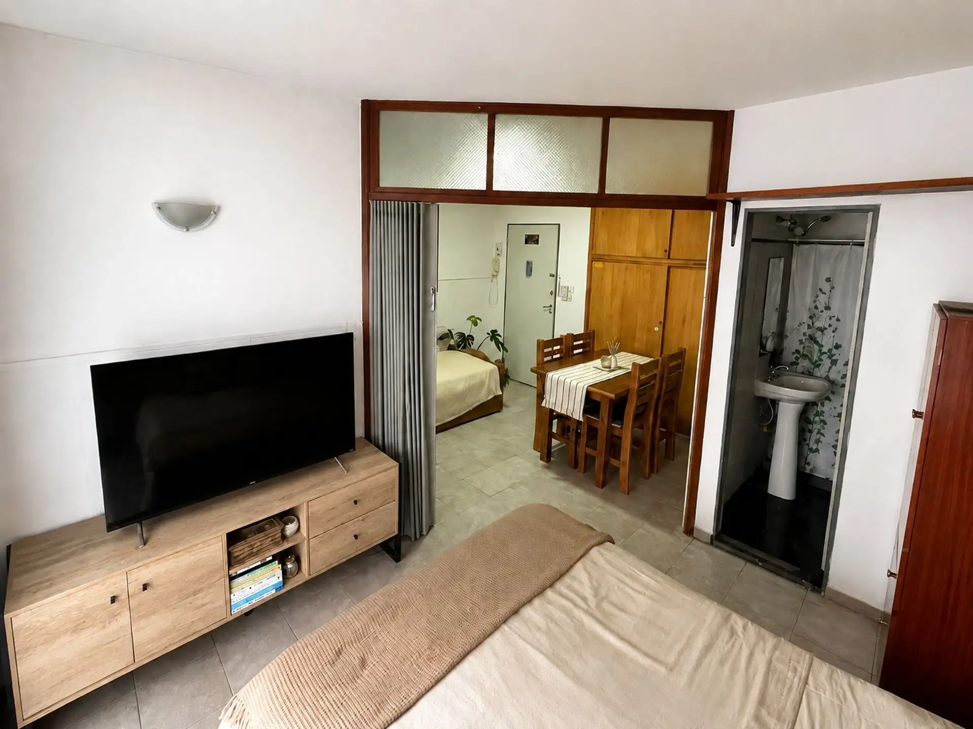 MONOAMBIENTE VENTA PLAZA COLON CON PATIO