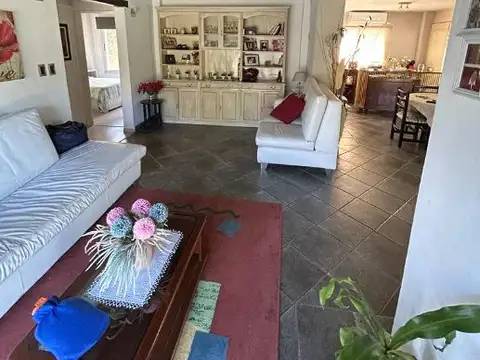 Casa en Venta en Countries y Barrios Cerrados en Berazategui, USD 220.000
