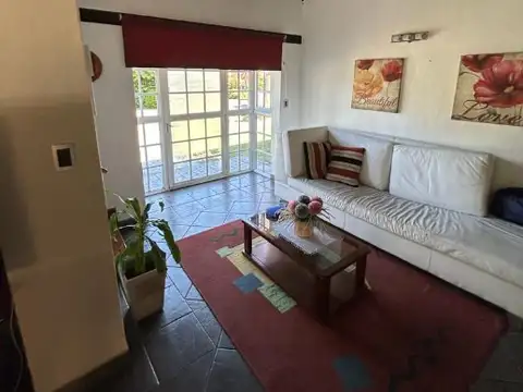 Hermosa casa de cuatro ambientes en El Pato Country Club