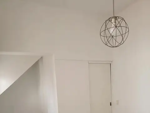 Depto Tipo Casa 4 ambientes con 2 baños