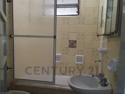 SE VENDE IMPORTANTE INMUEBLE EN RAFAELA