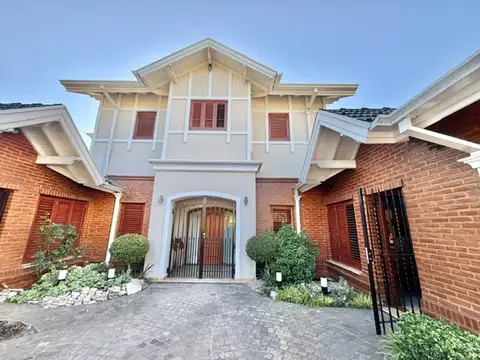 VENTA DE 2 CASAS y 1 DEPARTAMENTO EN MONTE GRANDE