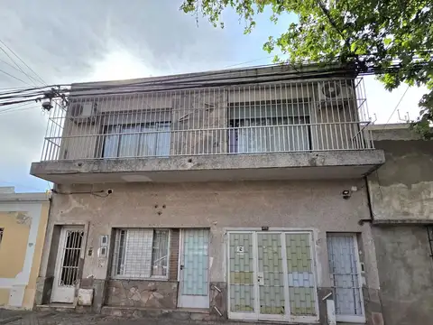 CASA EN VENTA 2 DORMITORIOS P. ALTA - LUIS AGOTE