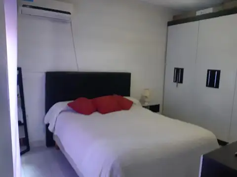 Depto Tipo Casa en Venta con 1 cocheras