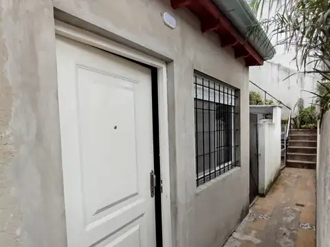Departamento tipo casa de 2 ambientes