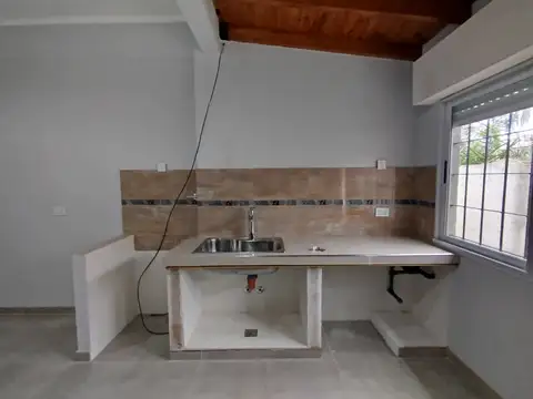 Depto Tipo Casa en Alquiler de 1 dormitorio