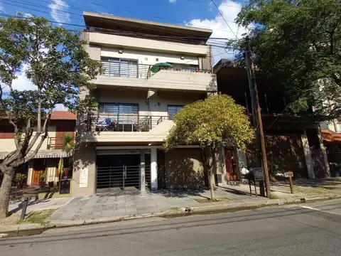 ALQUILER 2 AMBIENTES CON BALCÓN FRENTE LANÚS OESTE